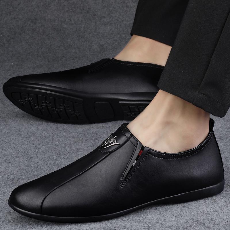 Genuine Leather Mens Casual Shoes Handmade Soft Male Loafers Simple Moccasins Breathable Slip On Black Driving Shoes Boat Shoes