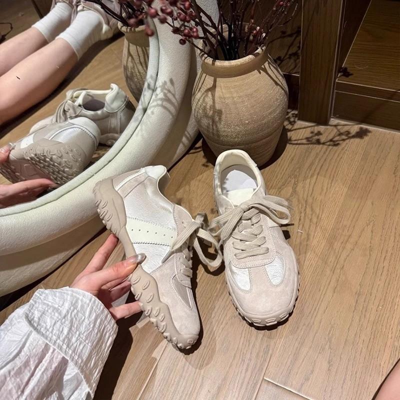 Thick-soled inner height-increasing women's shoes Ballet style moral training shoes women's 2025 new spring and summer casual sports shoes Forres