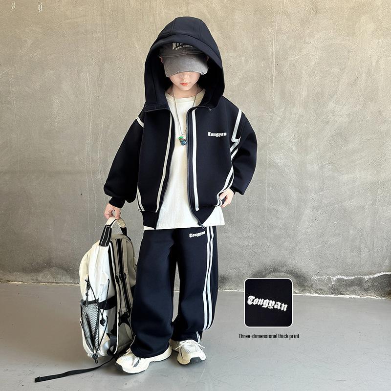 

Boys Spring & Fall 2026 Sporty Casual Suit - Medium & Large Sizes 170 cm чорний/Темно-синій