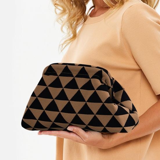 Dámská psací taška s pruhovaným potiskem, barevně sladěný tvar knedlíku, velká kapacita, léto