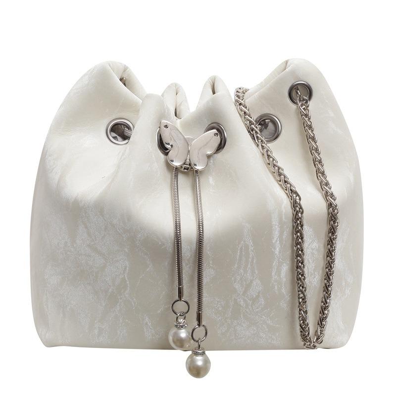 A Niche and Fashionable Hand-held Small Bag A Trendy and Stylish Chain Crossbody Bag and A Commuter Bucket Bag