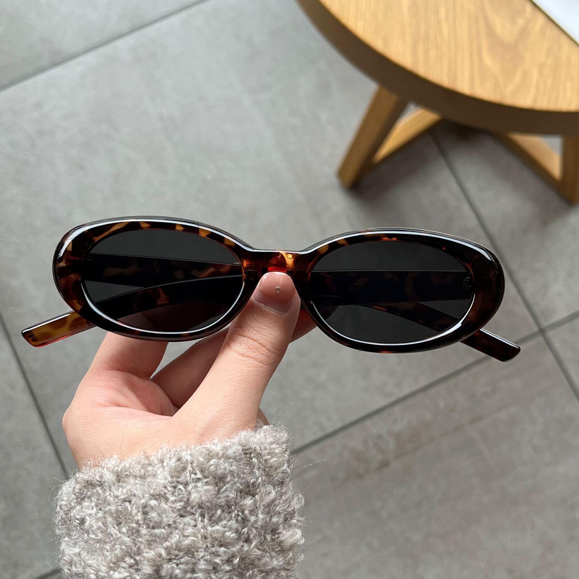 

Oval Shape Sun glasses Women Vintage Retro UV400 Protection Men s Sunglasses High Quality Female Sunglass