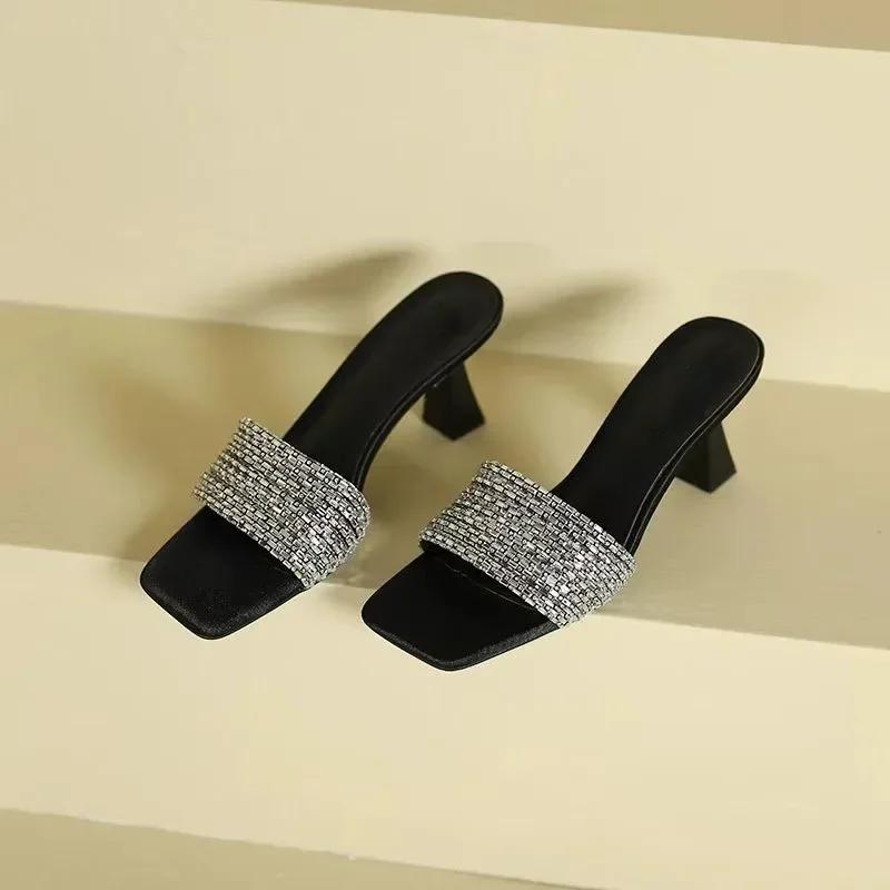 Women's Shoes Strong Sizes Modern Women's Slippers Hot Sale Elegant Slippers Woman Square Tip High Heels Outdoor Women's Sandals