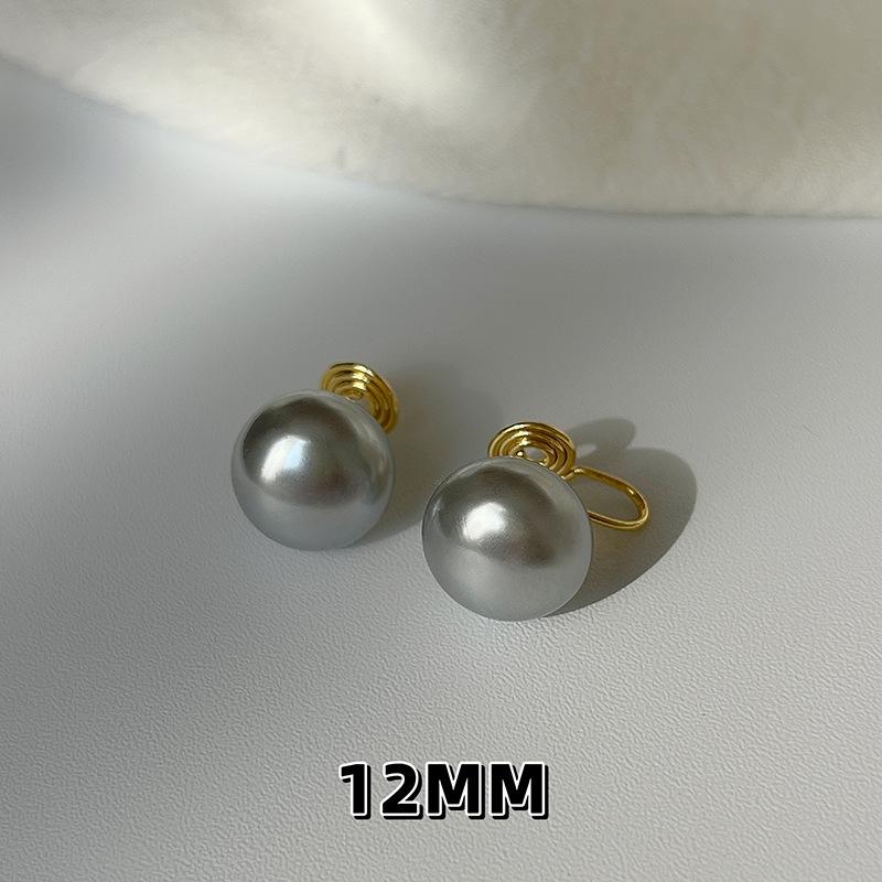 Wine red pearl mosquito coil disc ear clips, no ear piercings, painless earrings, simple and fashionable commuter temperament stud earrings