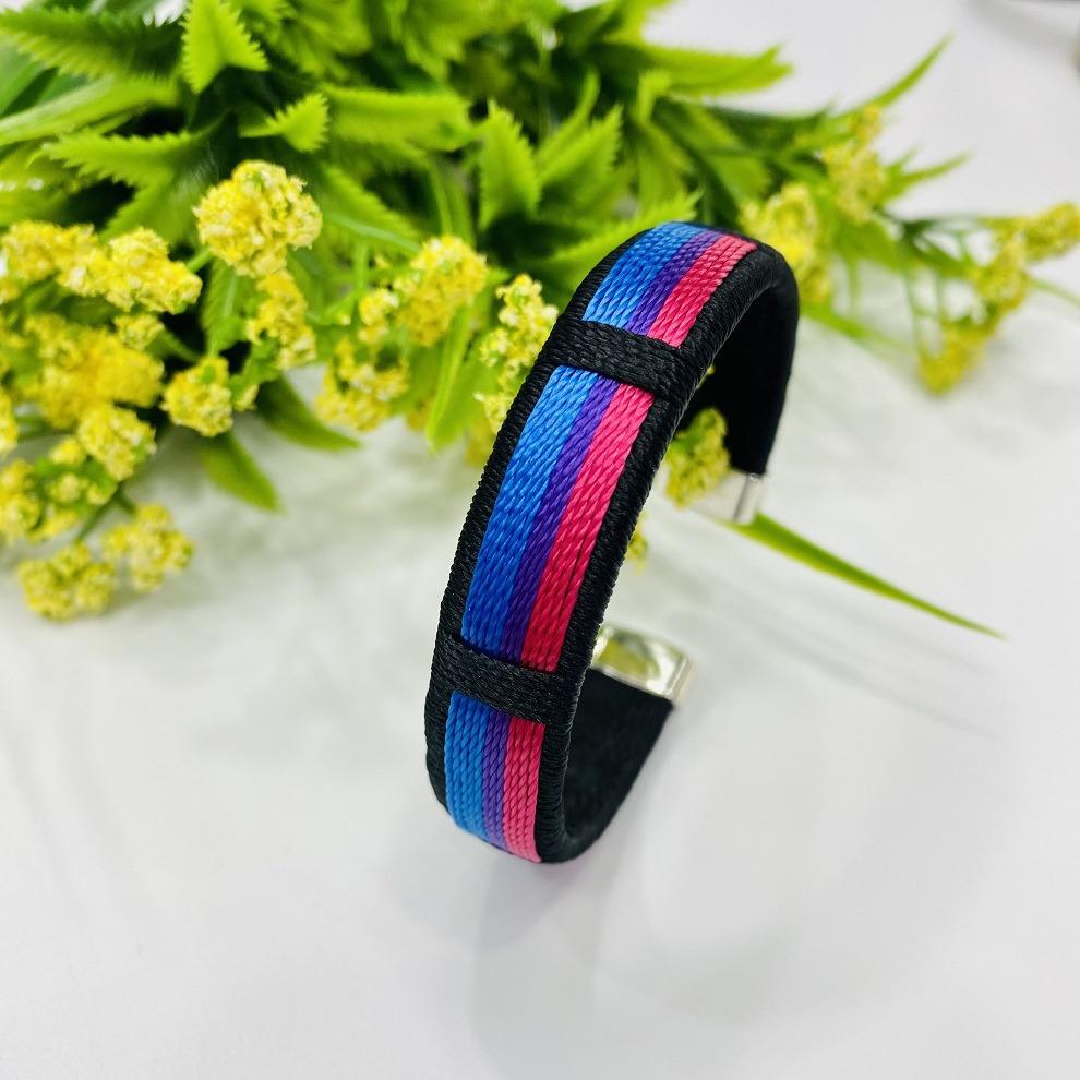 Rainbow Love Thread Bracelet - Woven Friendship Gift for Couples