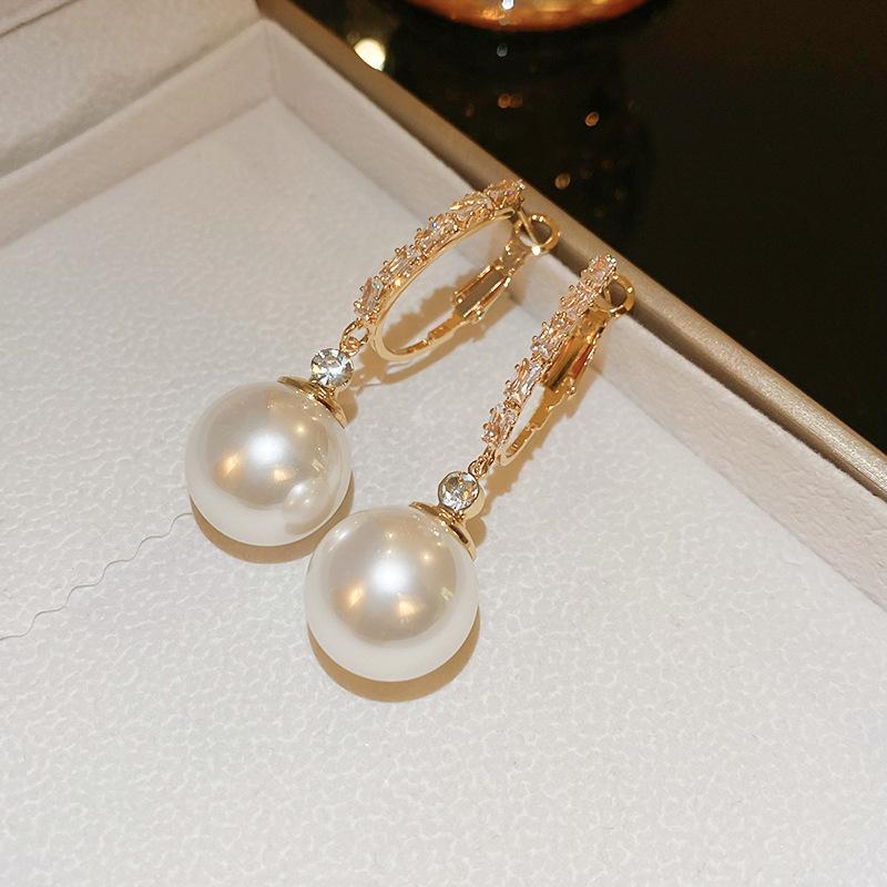 Vintage Silver Pearl Stud Earrings - Elegant Light Luxury Court Style