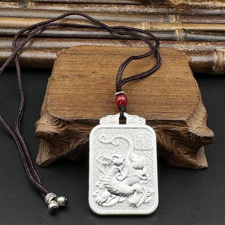 Vietnamesischer Sandgold Buddha Anhänger: Vergoldetes Maitreya Flammen Design