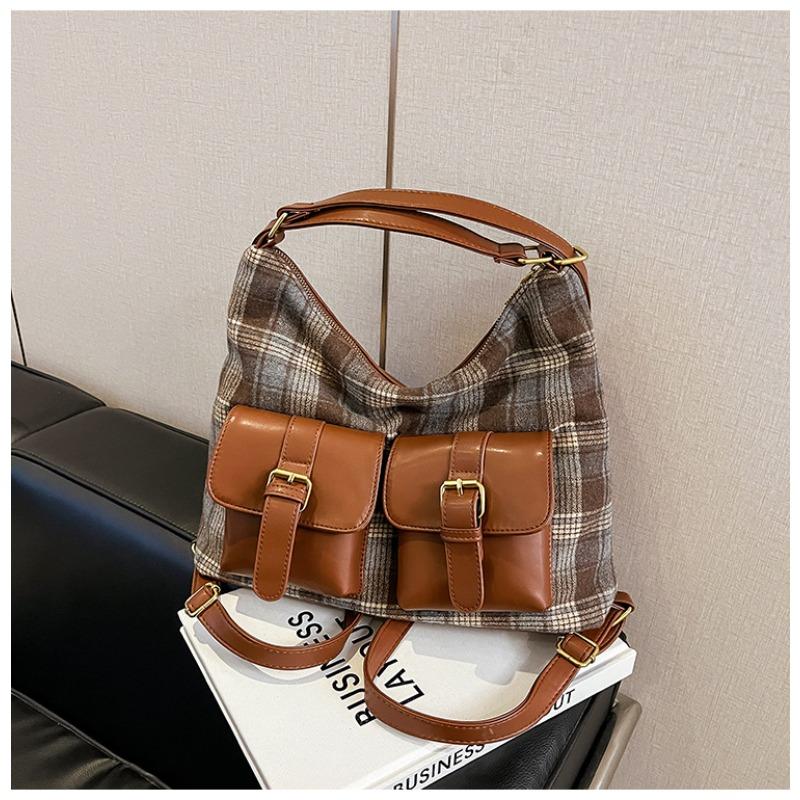 Fashion Contrasting Underarm Bag Autumn and Winter New Retro Trendy Woolen Shoulder Bag Niche Backpack
