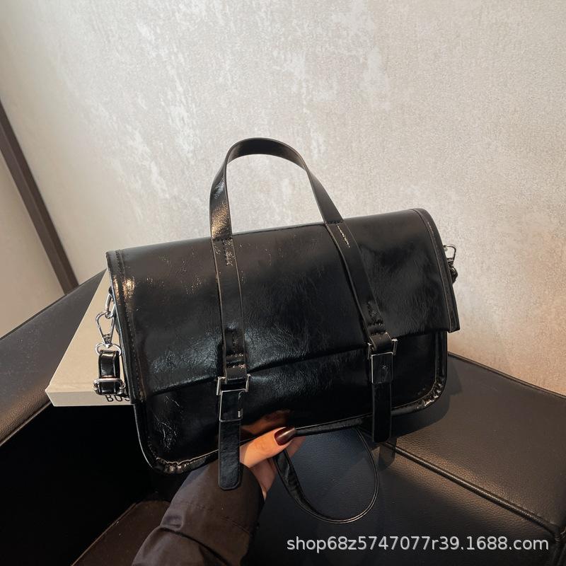 Retro oil wax leather tote bag women's 2025 new texture simple texture portable large bag large capacity retro crossbody women's bag