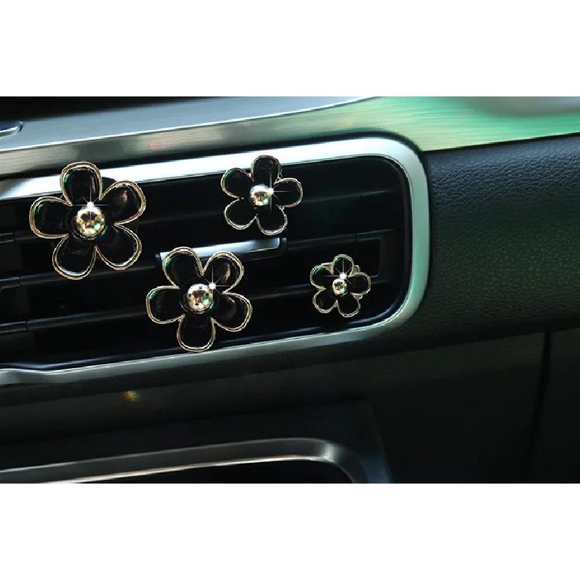 4 Teile/satz Auto Outlet Vent Parfüm Clips Auto Lufterfrischer Klimaanlage Aromatherapie Kleine Daisy Innen Dekoration Zubehör