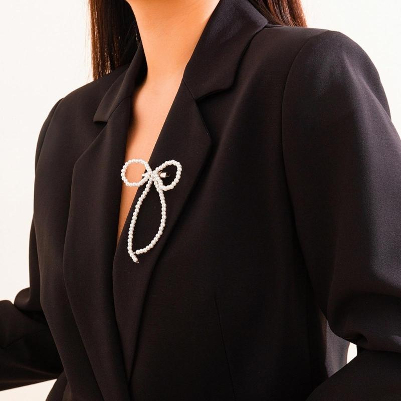 Exquisites Irregular Bowknot Charm Brooch Alloy Pin Badge Fashion Lapel Pin Clothing Decorations Jewelry for Women Girls