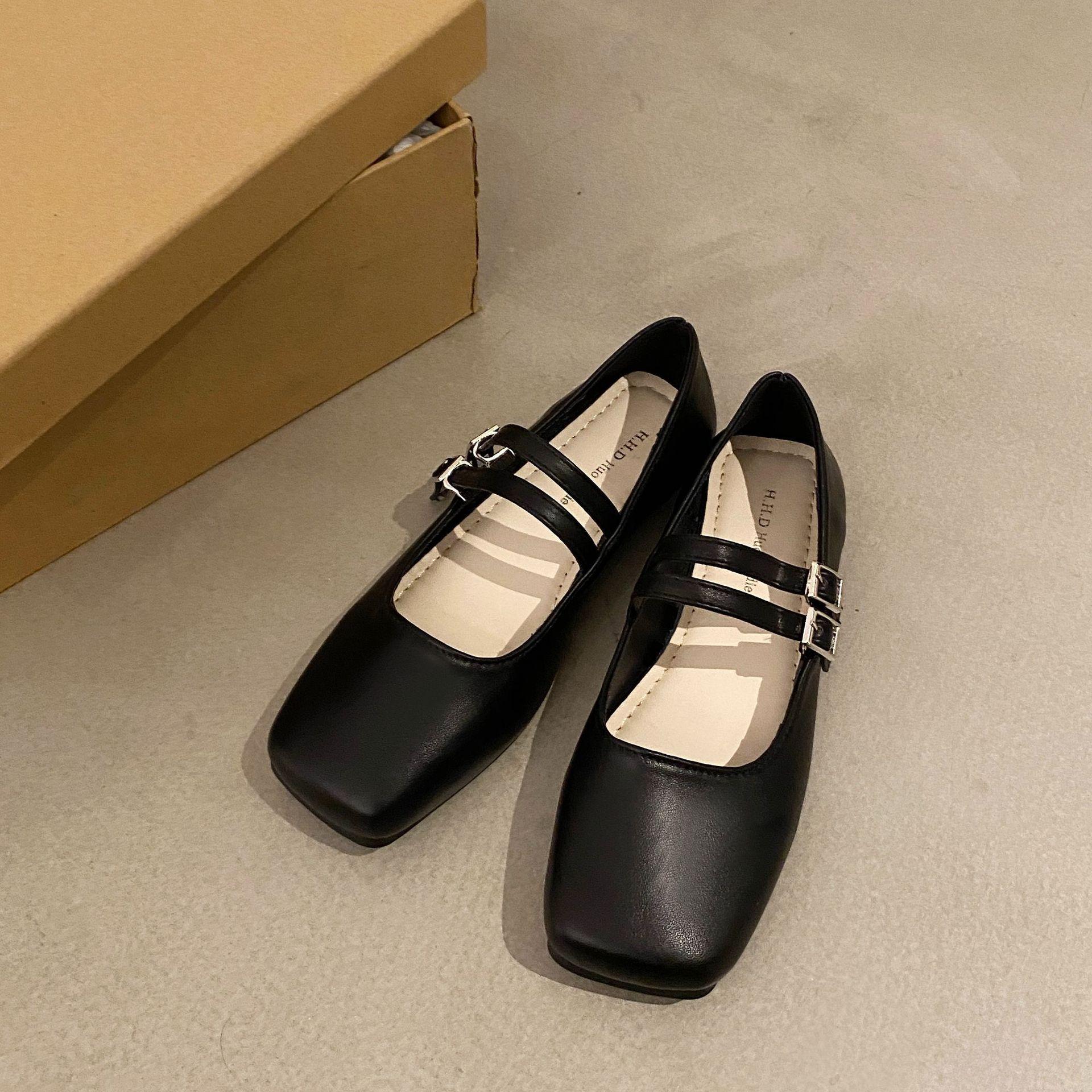 

Французский вечерний ветер серебряные одинарные туфли женские на плоской подошве весна 2025 новый темперамент фея пригородный квадратная голова неглубокий рот Мэри Джейн 40 чёрный