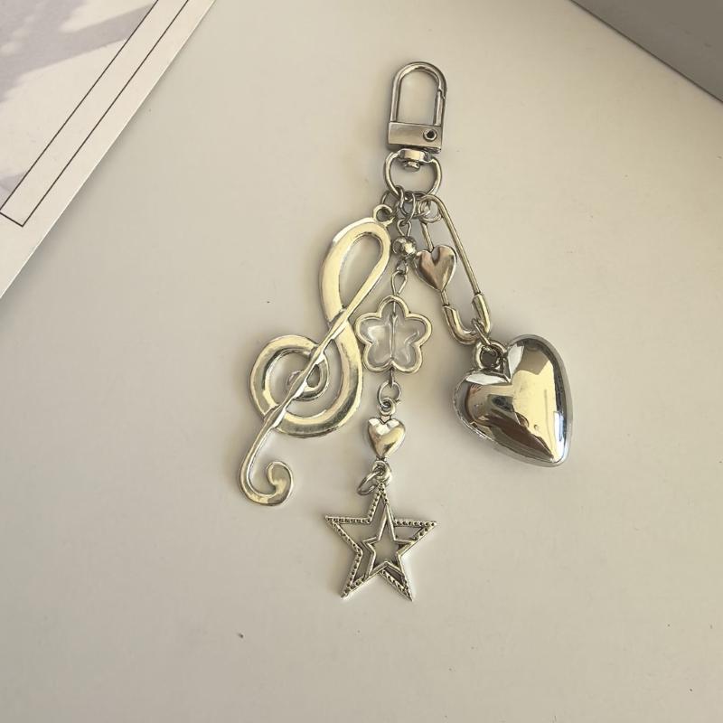 Lovely Miniature Music Accessory For Mobile Devices Delicate Handmade Musical Note and Heart Pendant Keychain