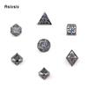 7-teiliges schwarz-blaues Rotationszyklon-Metallwürfel-Set aus hohlen polyedrischen Metallwürfeln, geeignet für Rollenspiele, RPG-Brettspiele, Kartenspiele