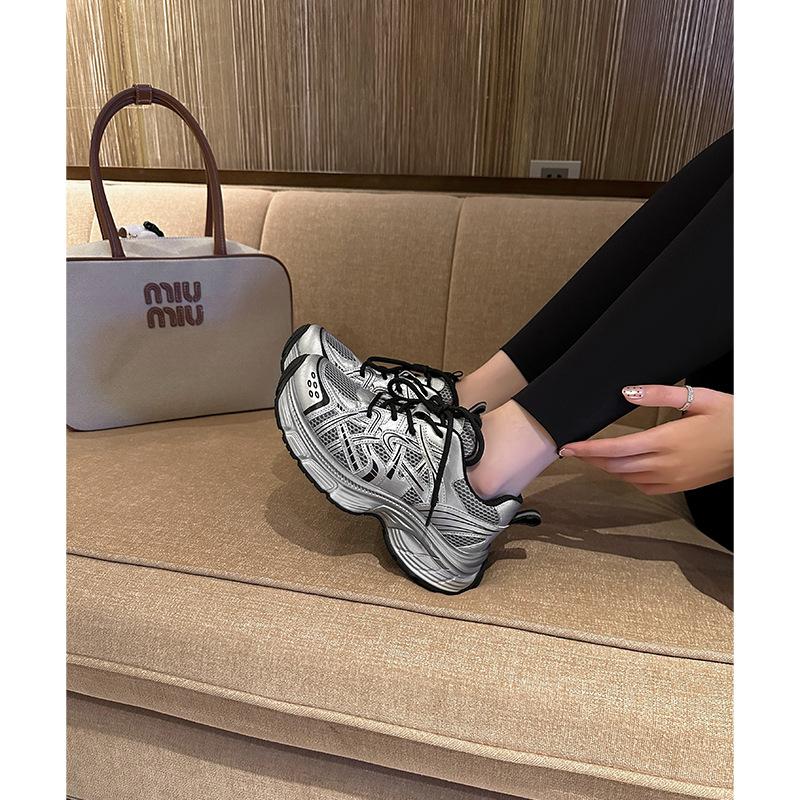 Korean version of small man heightening platform retro dad shoes women 2025 spring new breathable sports casual versatile shoes women