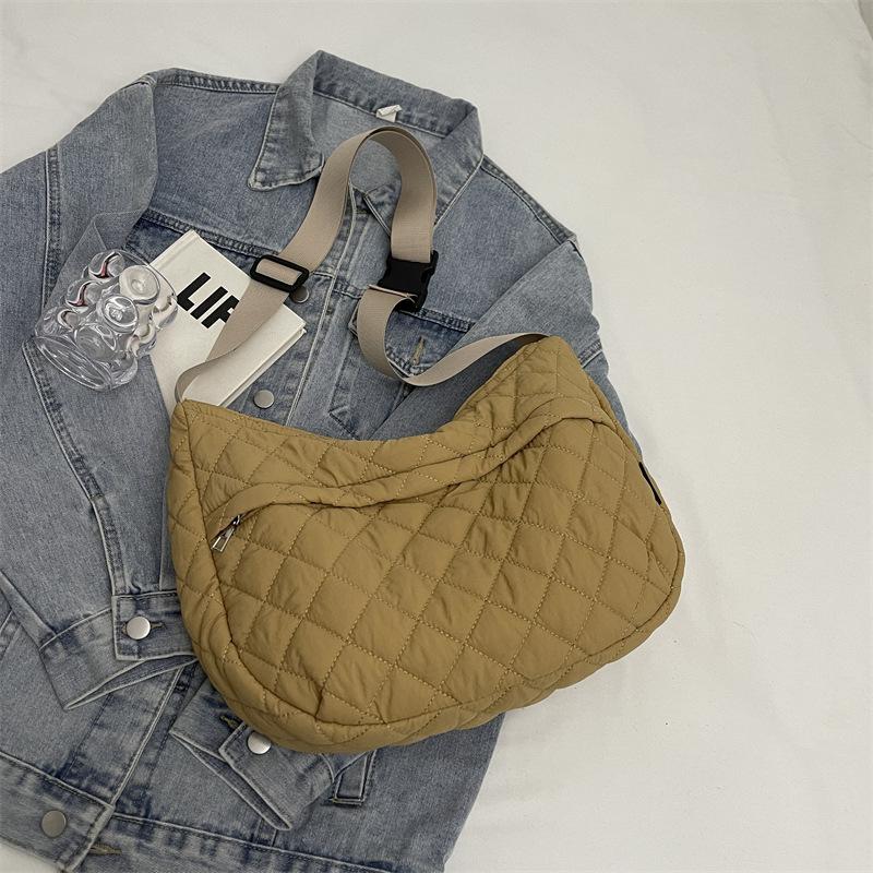 Retro Texture Shoulder Bag Fashi Versatile Rhombic Hobo Bag Leisure Commuter Small Fragrance Style Crossbody Bags