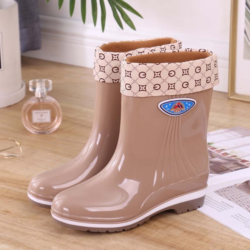 Industrial and Mining Treasure Rain Shoes Women's Non-slip Short Rubber Shoes Overshoes Work Thickened Water Shoes Women Wear Waterproof Rain Boots