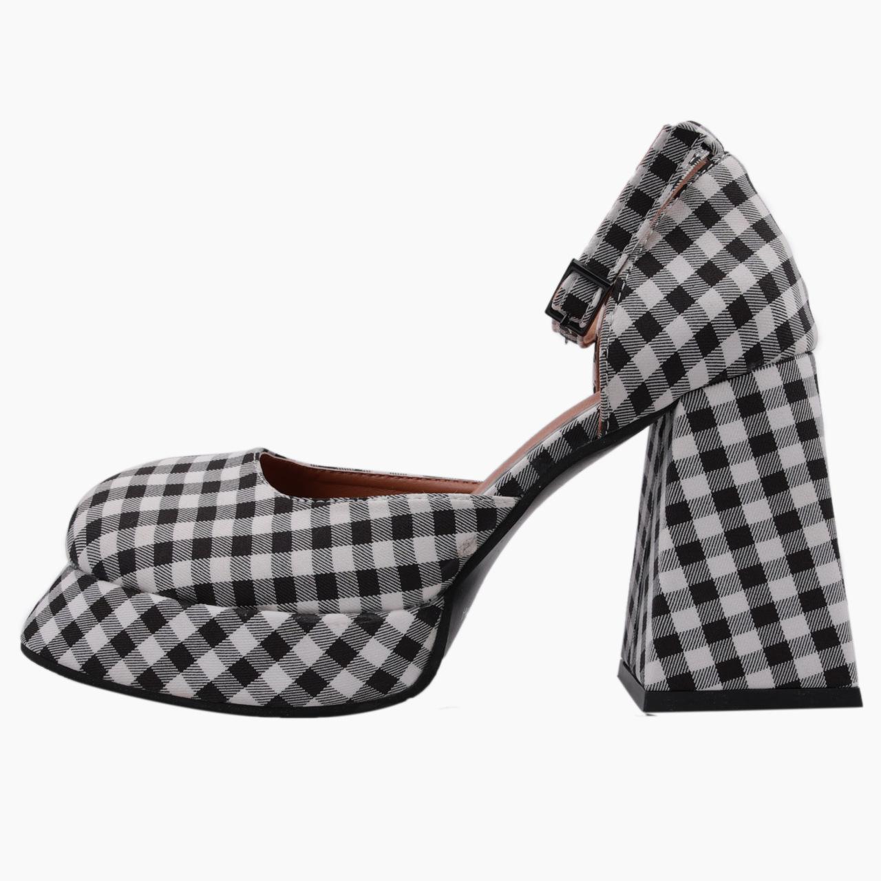 

2025 Весна и осень Короткие туфли Le Barbie Водонепроницаемые туфли на высоком каблуке с одним словом Baotou Толстый каблук Полые туфли Mary Jane Single 39