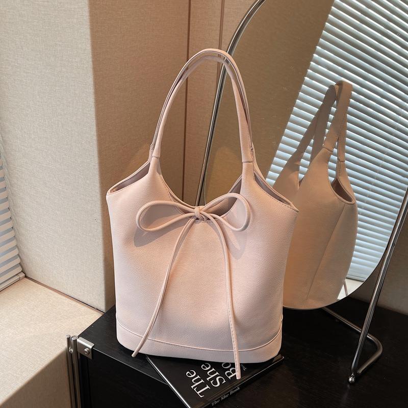 Fashion design underarm large bag women's new large-capacity commuter tote bag versatile shoulder bag