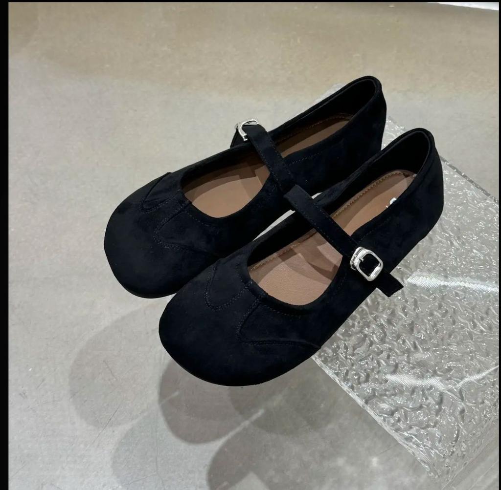 Retro Flat Bottom Shallow Mouth Single Shoes Women's 2025 Autumn New Models with Skirts Doudou Shoes Soft Sole Word with Mary Jane Shoes