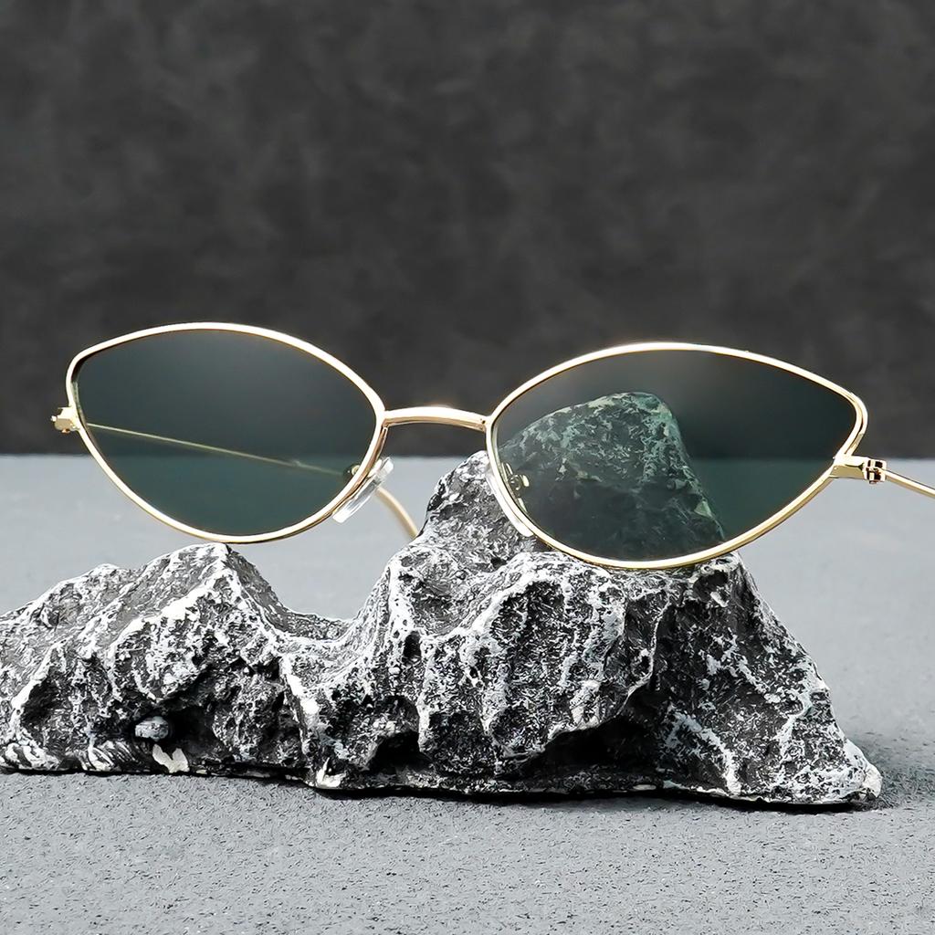 Playful Cat Eye Fashion Sunglasses - Perfect For Activities & Face Shaping