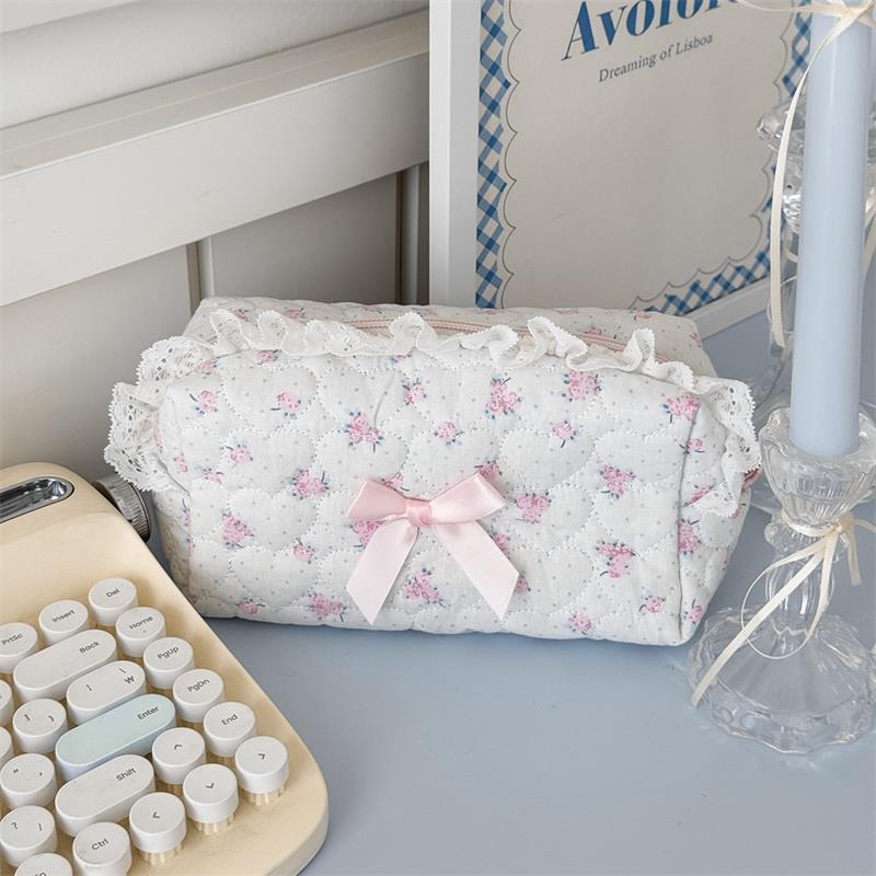 Sevimli Ayı Tatlı Kalp Kurdele Gül Dantel Kozmetik Çantası Büyük Kapasiteli Taşınabilir Seyahat Saklama Çantası Kadın El Çantası Kız Çocuk Tuvalet Çantaları