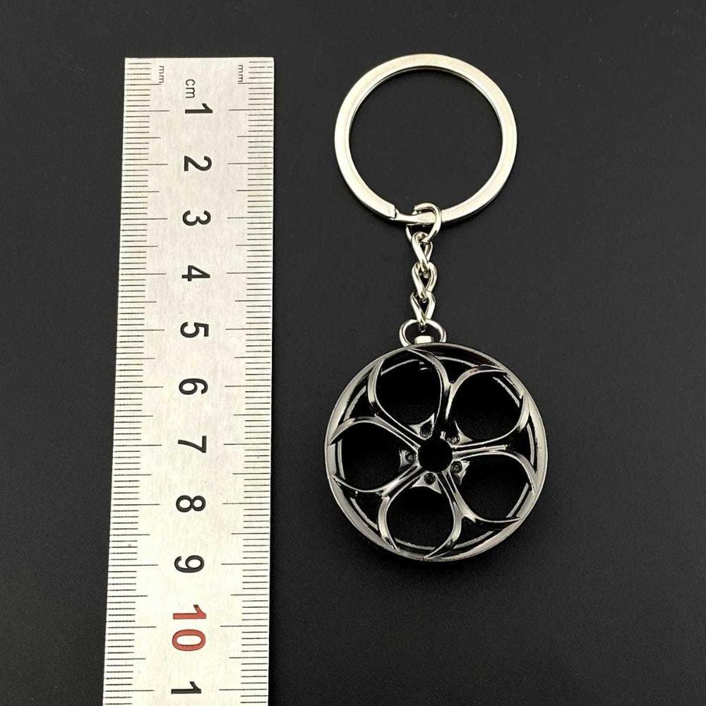 2Pcs Car Modification Wheel Keychain Pendant Wulian Wheel Hub Keyring Alloy Accessories Key Ring Metal Key Chains Creative Gift