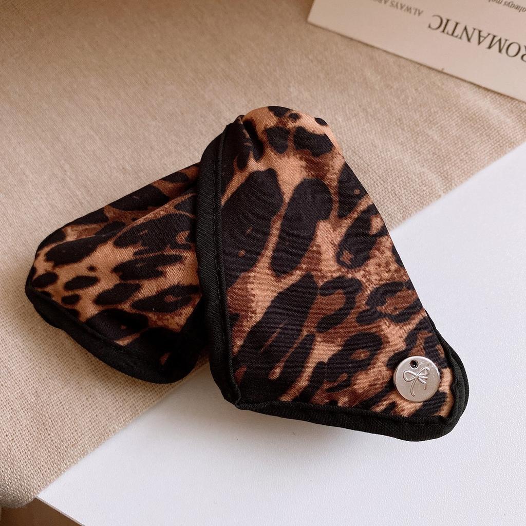 Autumn and winter retro double-sided plush flower grab clip hairpin back head shark clip French sweet hair accessories woman