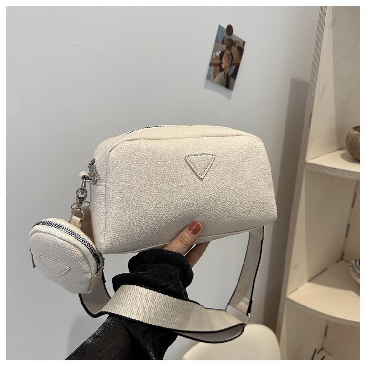 2024 Spring Fashion Crossbody Bag: Simple Design, PU Material, Trendy Women's Shoulder Bag