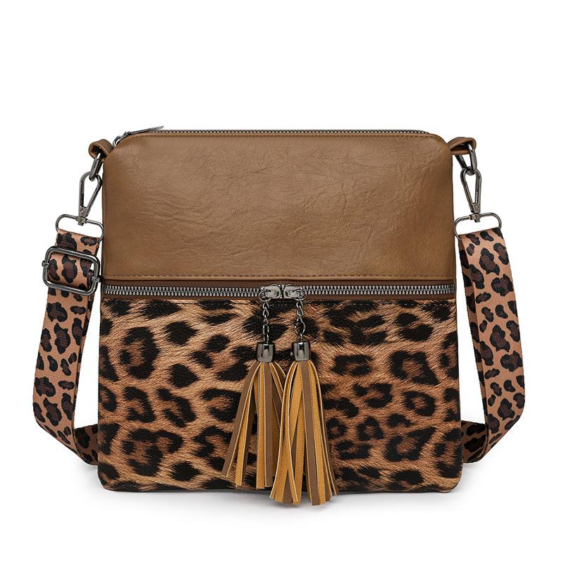 A Fashionable Lady's Single-shoulder Bag with A Color-blocked Personalized Design and A High-quality Crossbody