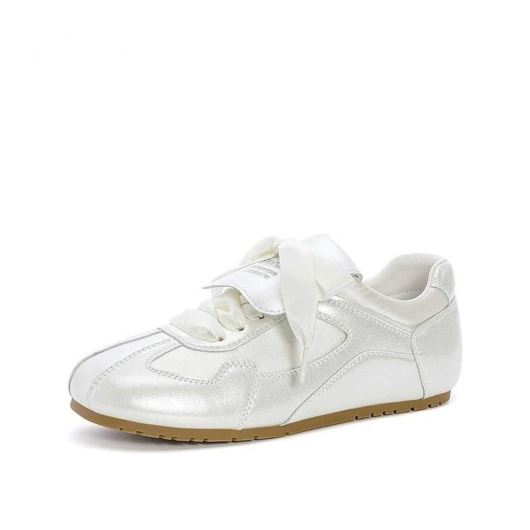 Retro Girls Versatile New Women's Shoes Spring and Summer Lace-up Popular Board Shoes White Shoes Sports Casual Shoes