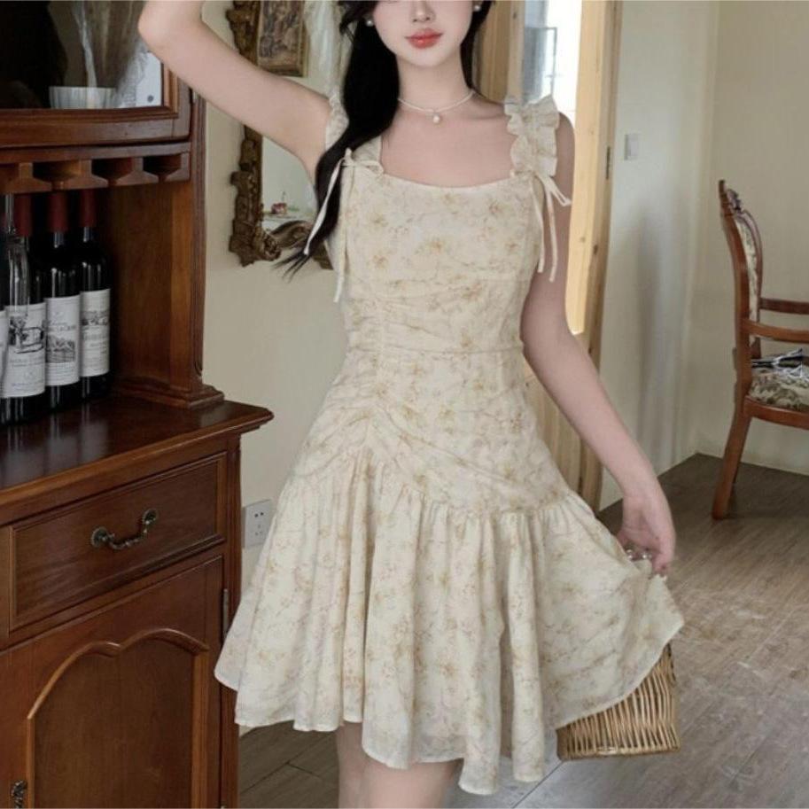 French Temperament Suspender Skirt Summer New Floral Dress Women's Waist Small Looking Thin Suspender Skirt Short Skirt