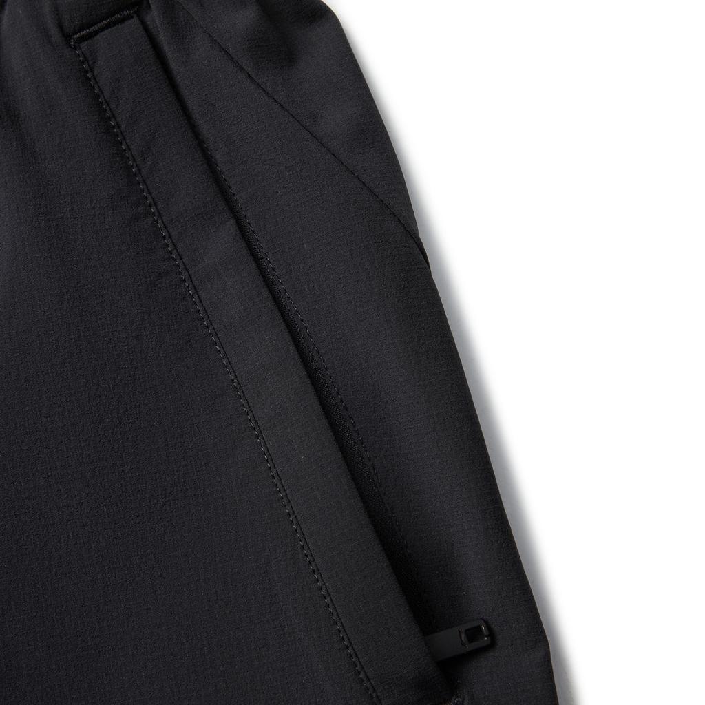 Li-Ning Comfortable Sports Simple Versatile Color-Block Mid-Waist Five-Point Casual Shorts Men Shorts Black AKSV427-1