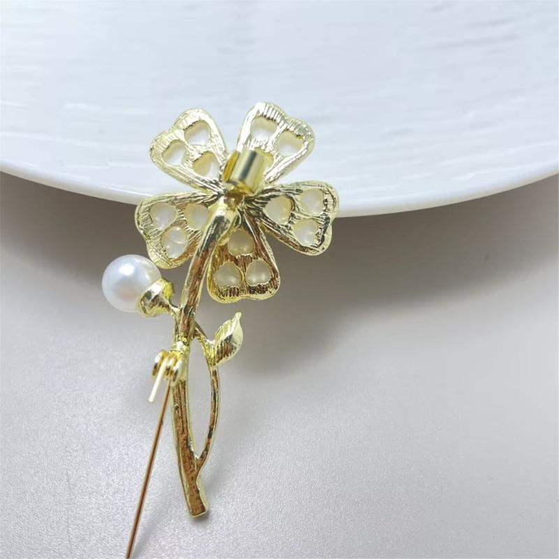 Elegant Pearls Shell Flower Brooch Zinc Alloy Secure Pin Formal Occasion Jewelry Accessory Clothing Accessories