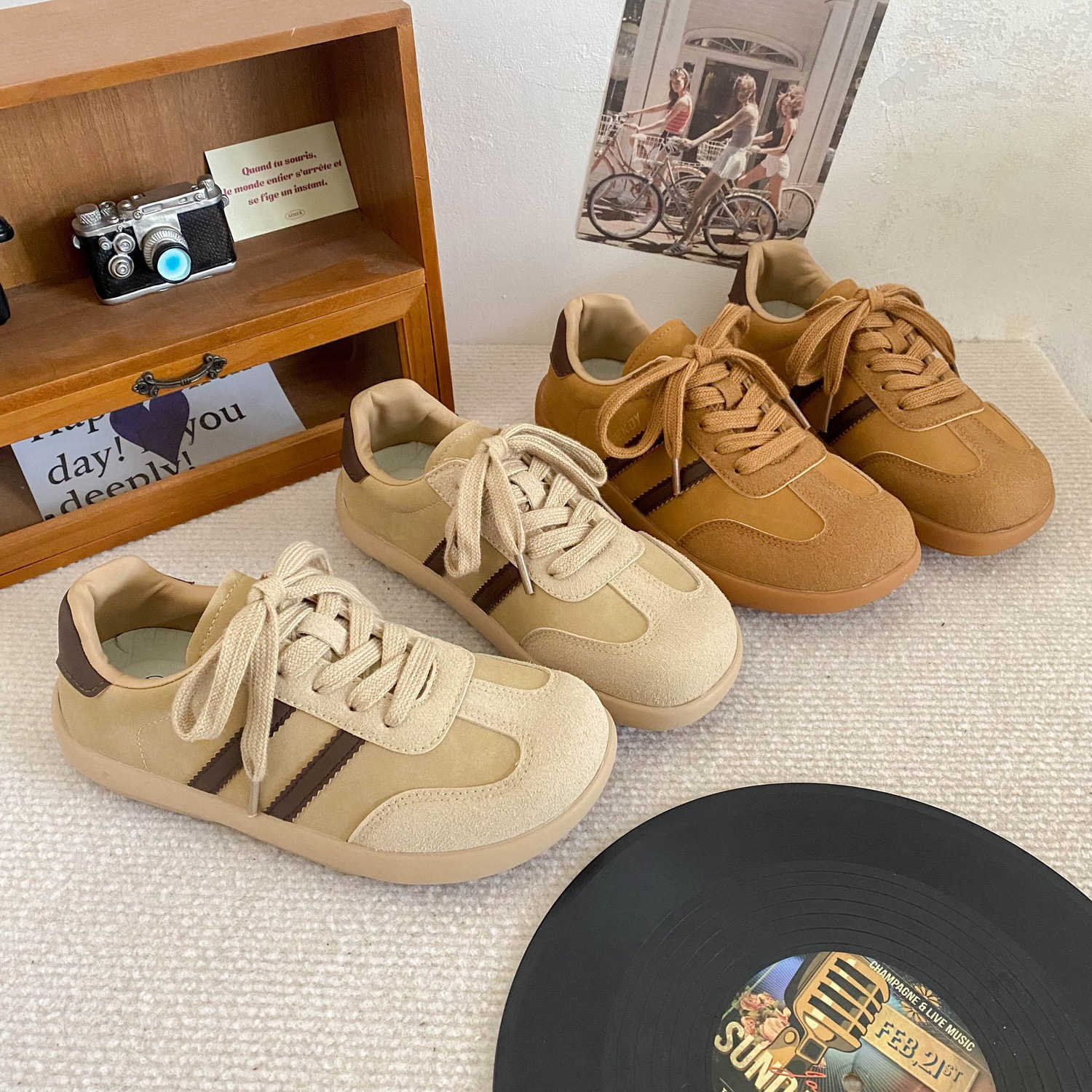 

Retro platform women s flat casual sports shoes 35