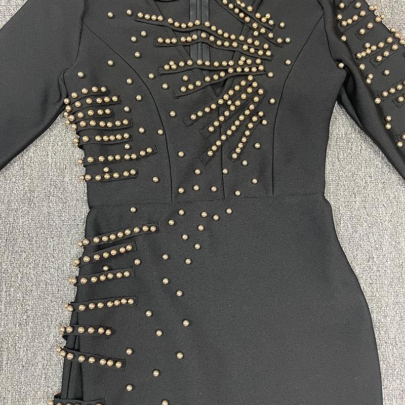 Rochie de seară elegantă cu decolteu în V, cu mărgele și mâneci lungi