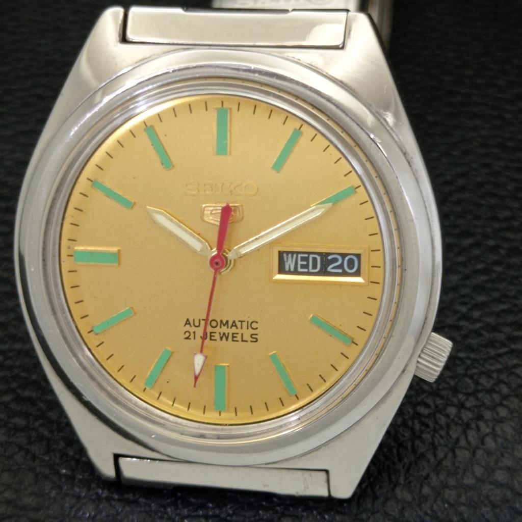 GENUINE VINTAGE SEIKO 5 AUTOMATIC JAPAN MENS GOLDEN COLOR DIAL WATCH A701906-5 R207-a701906