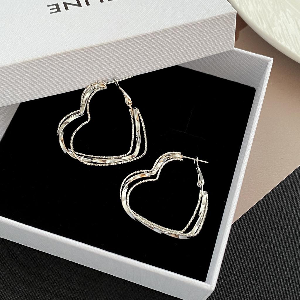 Multi-Layer Love Earrings Women'S High-End Earrings Peach Heart Light Luxury Niche Earrings Of The Same Style