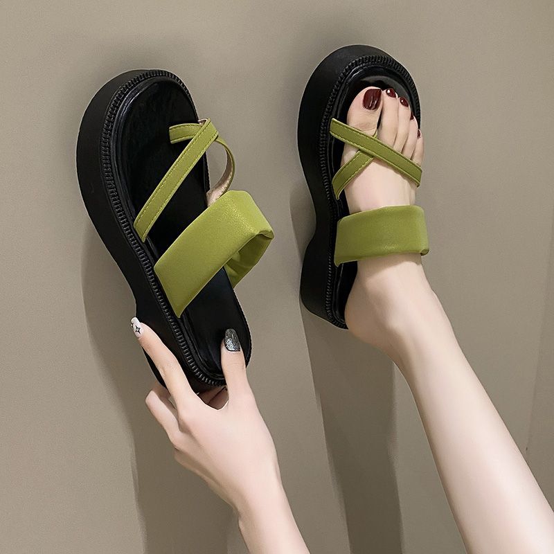 Cool Pantoletten mit dicker Sohle Damen 2025 Sommerbekleidung Mode Muffinsohle Sandalen lässige vielseitige Flip-Flops Strandschuhe