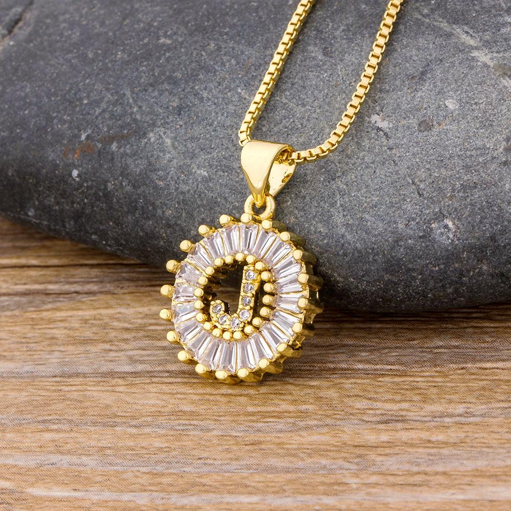 A piece of A-Z letters elegant and beautiful pendant necklace suitable for women men's initials fashionable versatile jewelry accessories