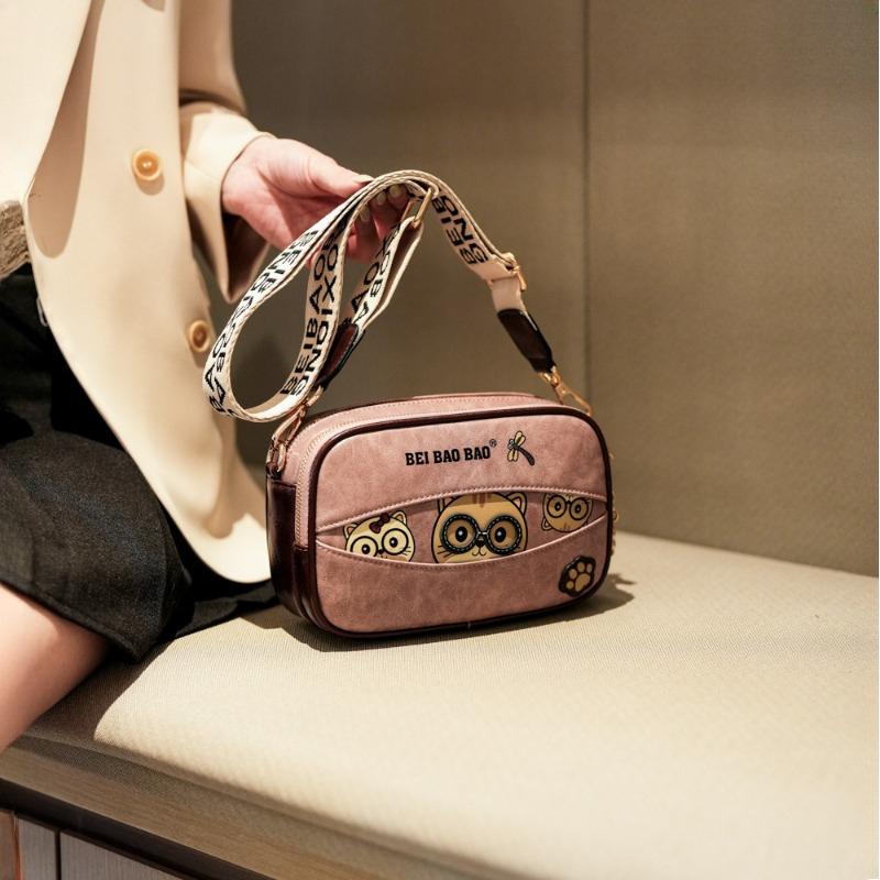 BEIBAOBAO 2026 New Fashion Popular Women's Messenger Bags Cute Sweet Cartoon Bear Small Square Bags Casual Simple Lightweight Underarm Bags for Female