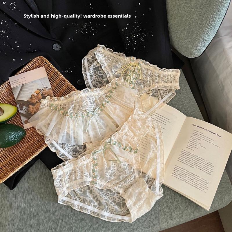 Women's New Summer Sexy Sweet Lace Breathable Triangle Briefs