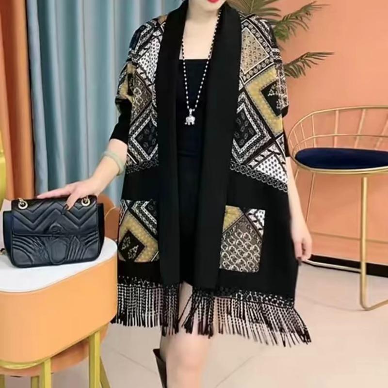 Middle-aged and elderly women's spring and autumn fashion long outer wear