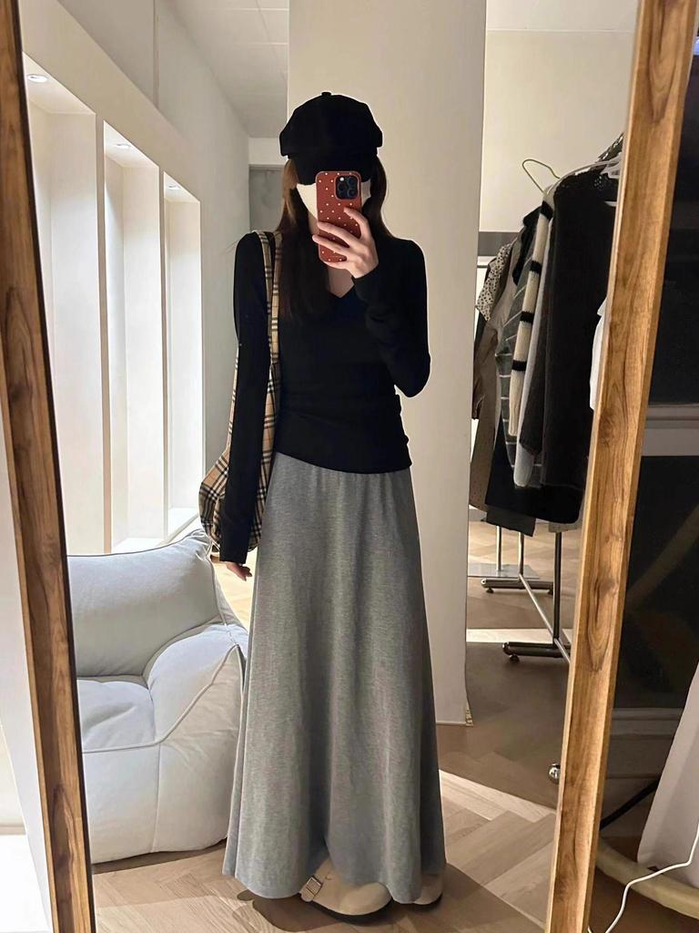 Women's Fleece V-Neck Long-Sleeve Base Layer Top - Warm, Slim Fit, Plus Velvet, Trendy Autumn/Winter Wear