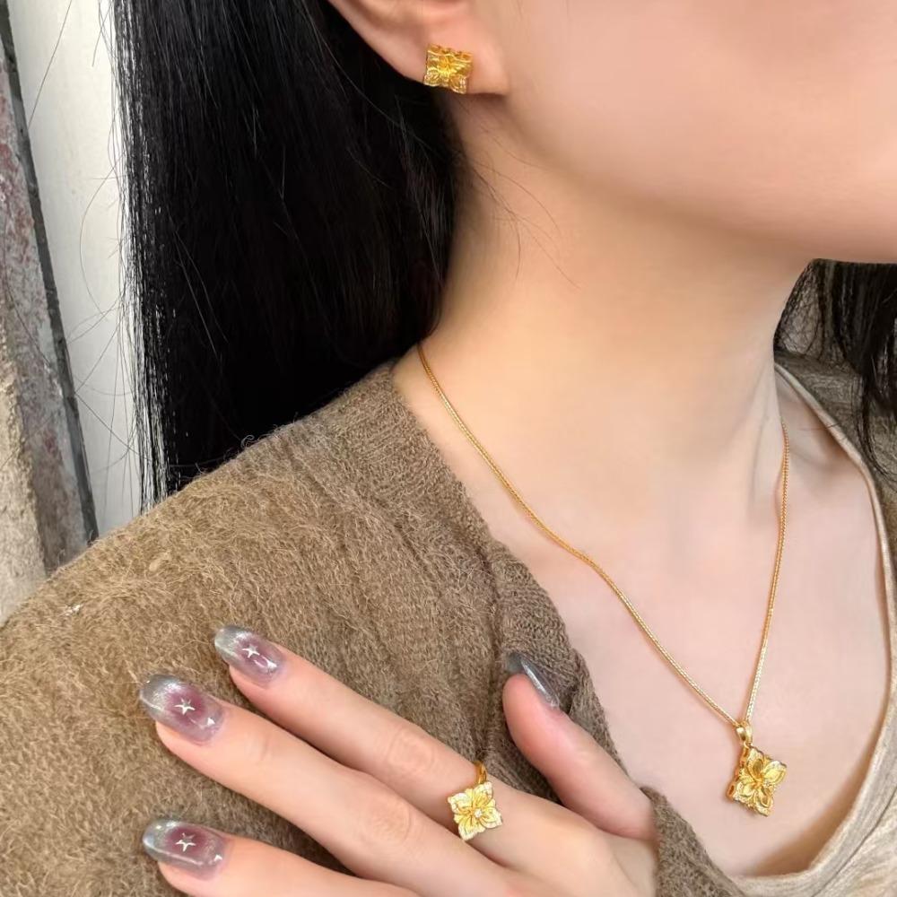 Luxury Women Jewelry Set Italian Bucher Brushed Clover Necklace Diamond Star Earrings Flower Ring