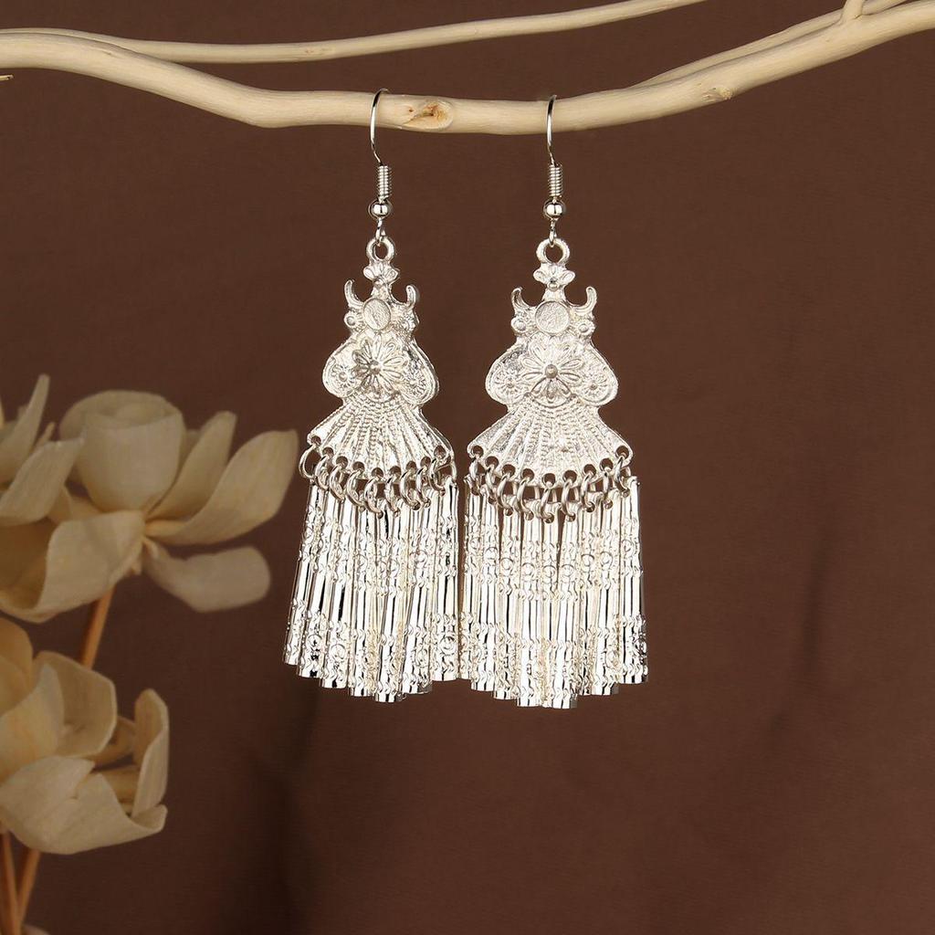 Retro Miao Silver Tassel Earrings: Ethnic Yunnan Long Dangle Women's Jewelry