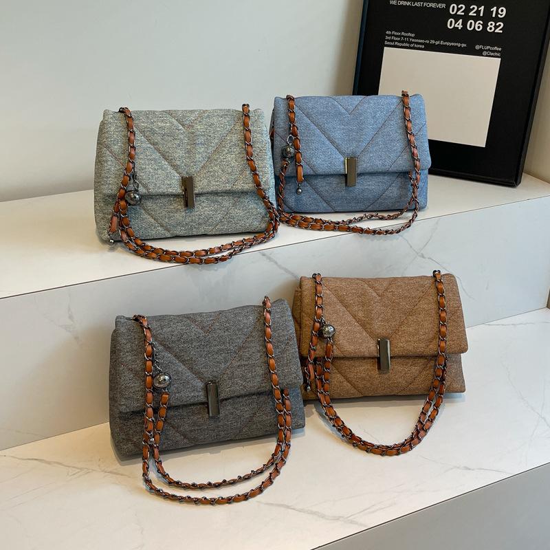 Bag Women's Bag 2025 New Fashion Textured Shoulder Crossbody Bag Rhombus Chain Simple Versatile Small Square Bag