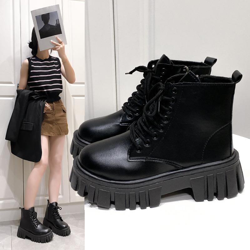 Large Size Martin Boots Women's Autumn and Winter 2023 New Korean Version Comfortable Medium Tube Women's Shoes Platform Sole