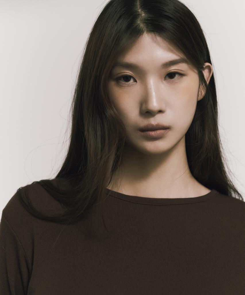 Nigaennikol [Essential] Essential Round Top_Brown