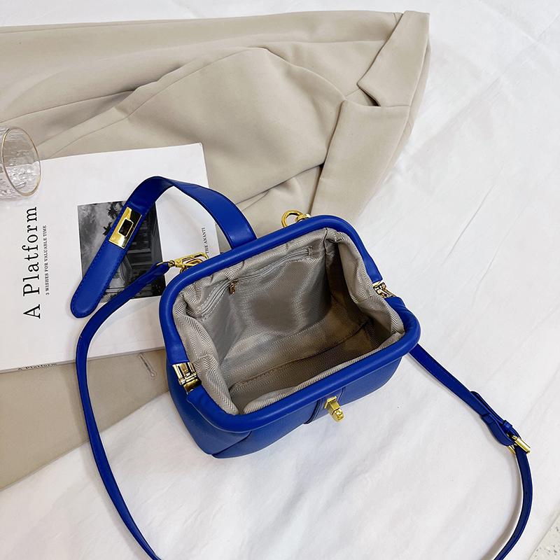 Fashionable Shell Handbag Women's Mini Shoulder Bag 2026 Stylish Personalized Crossbody Bag for Ladies Trendy Handbag